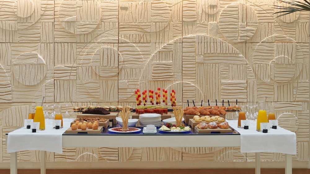 Фото H10 Croma Malaga