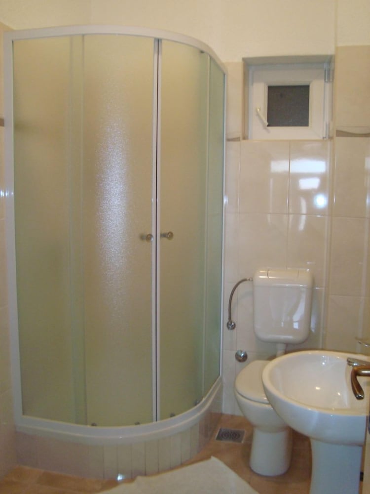 Фото Vedrana - 150 m From Beach - A1