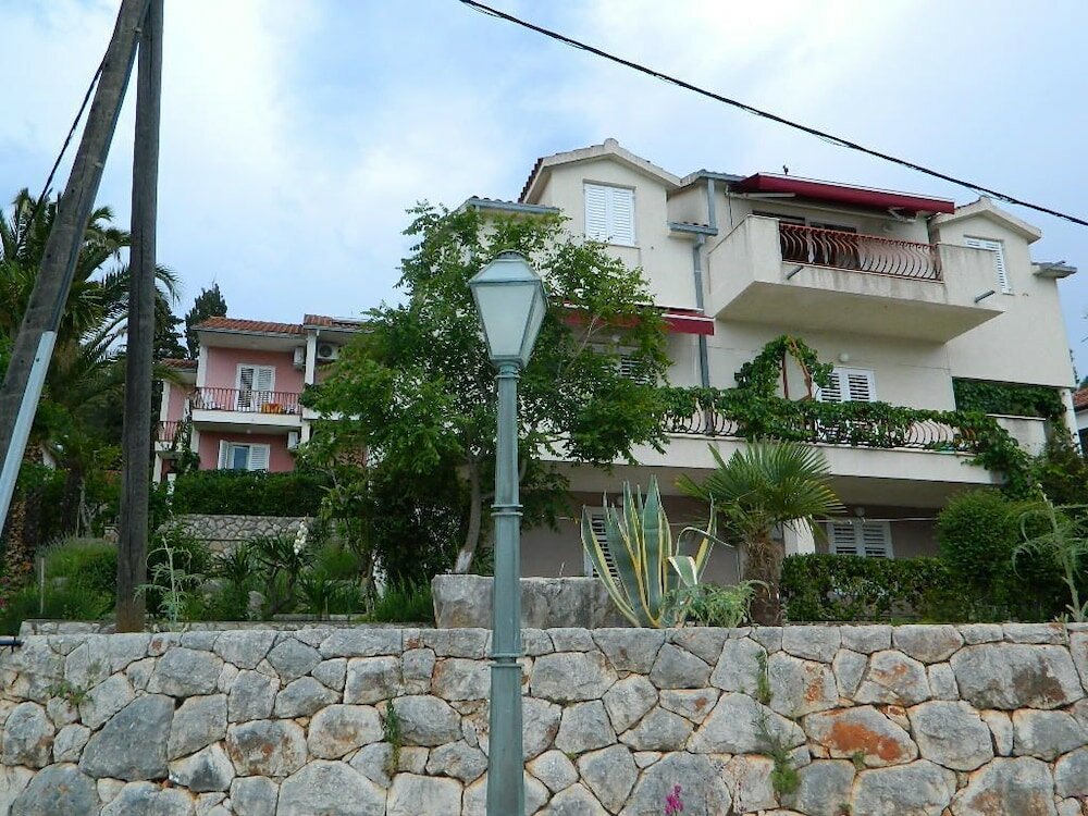 Фото Apartment and Room Darinka