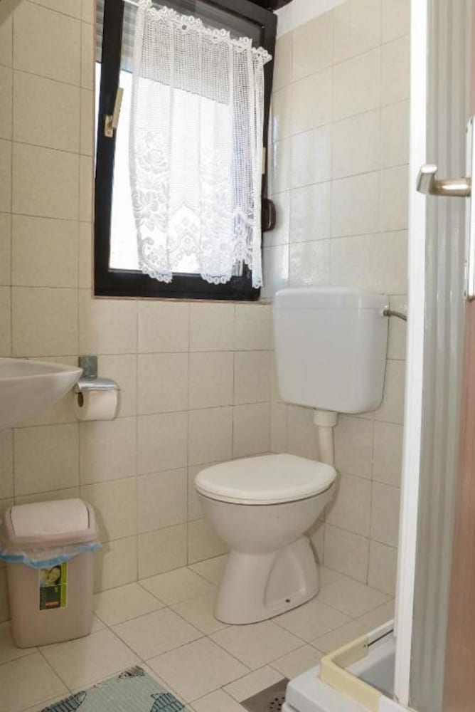 Фото Vinko - 100m From Beach - B2