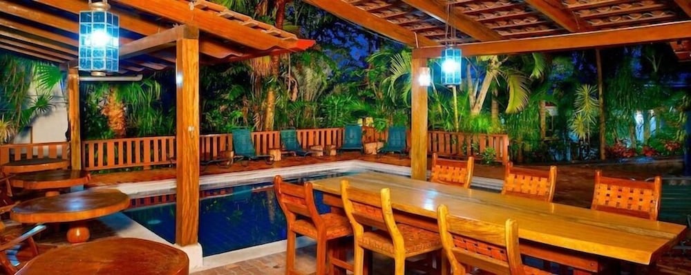 Фото Costa Verde Inn