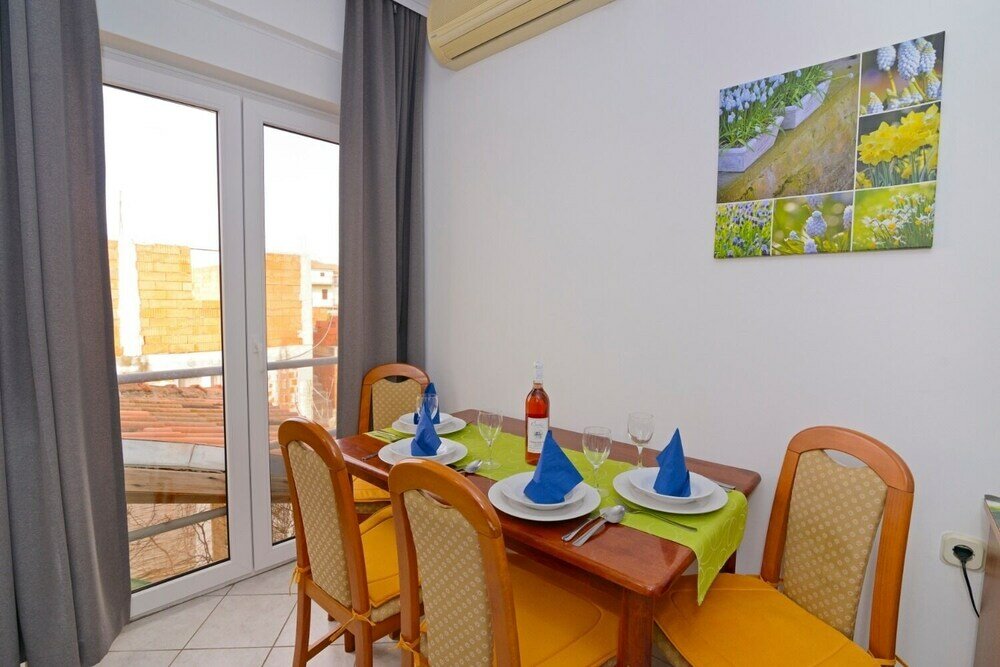 Фото Zora - Garden Terrace and Grill - A4