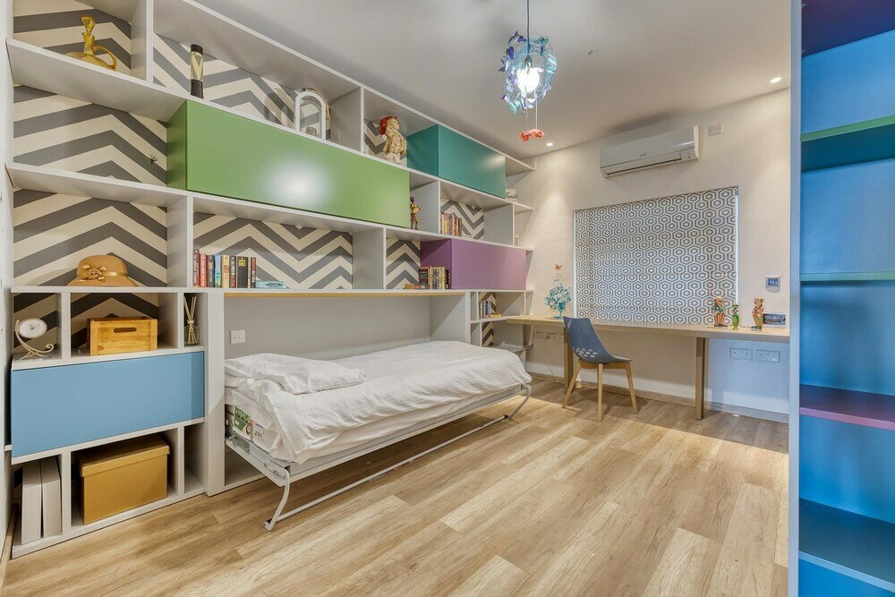 Фото Superb Seafront Family Apartment