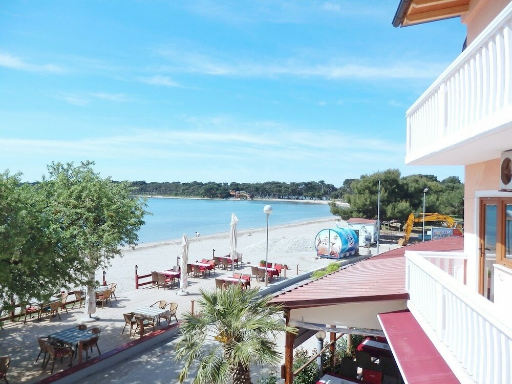 Фото Mark - 10 m From sea - A3