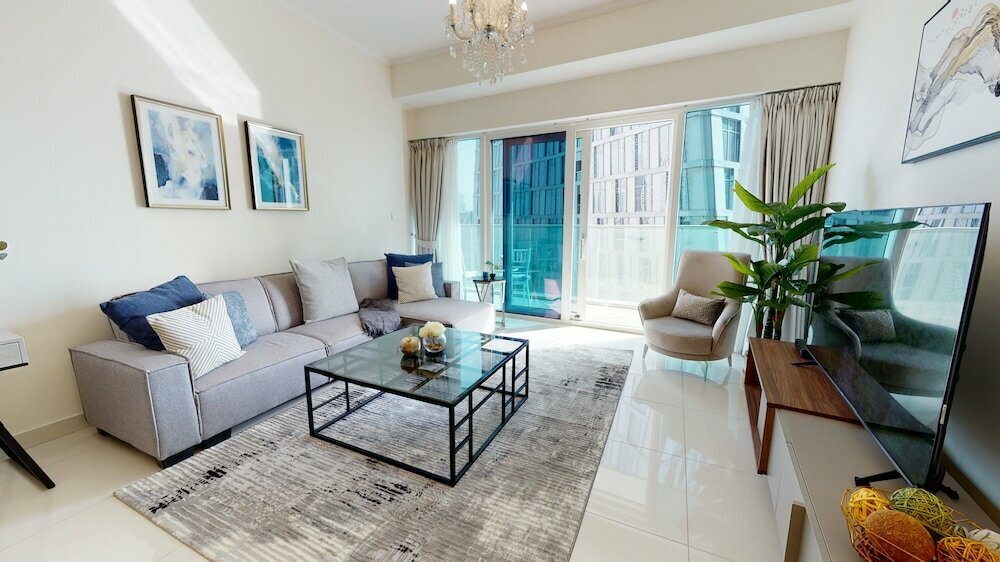 Short-term housing rental SuperHost - Stylish Apartment With Full Marina Views, Dubai, photo