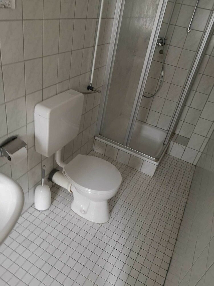 Фото Gästehaus und Fitness Haus Bergquell