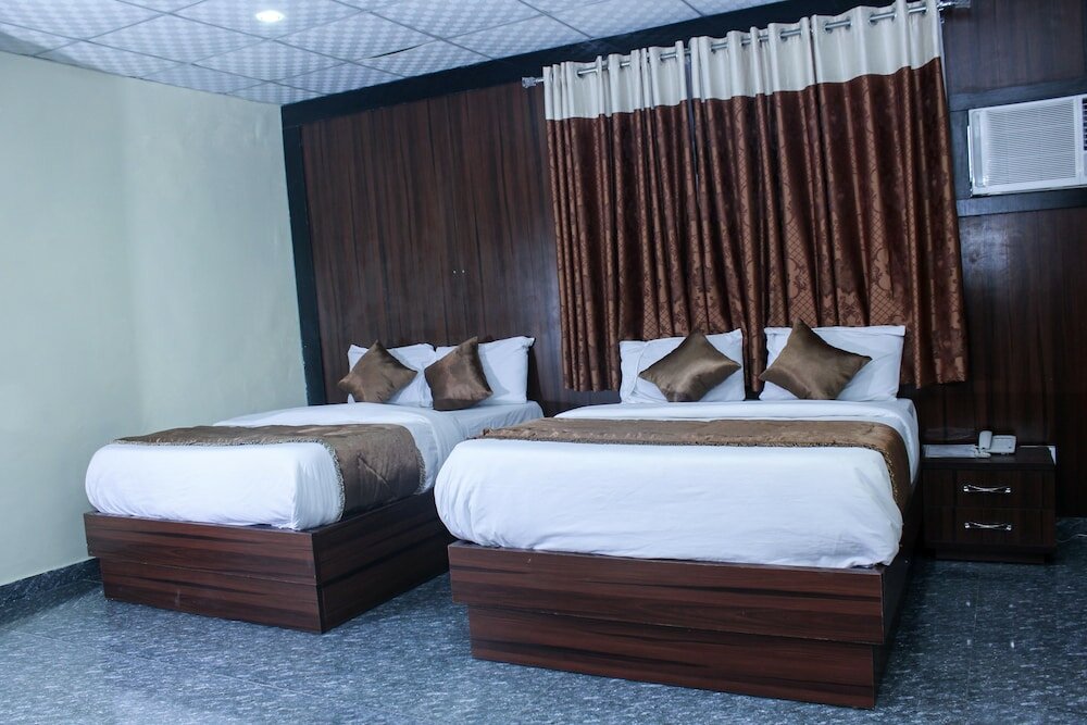 Фото Six Diamond Hotel