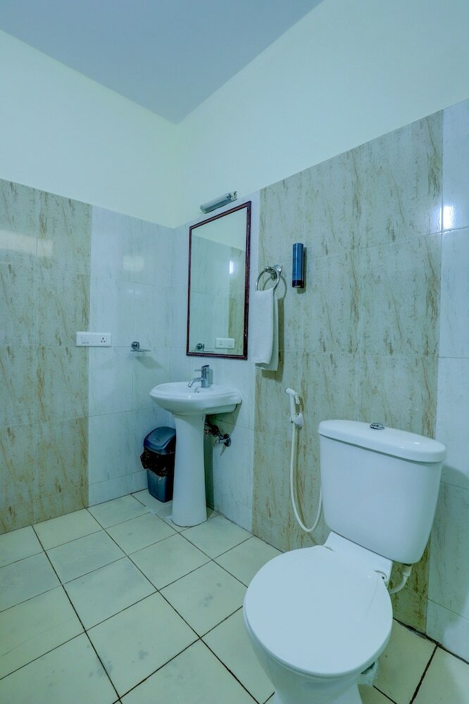 Фото Ezzenza Royal Garden Brindavan Resort