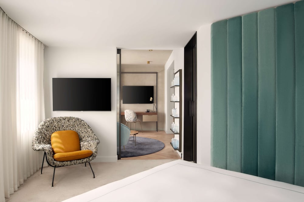 Фото Canopy by Hilton London City