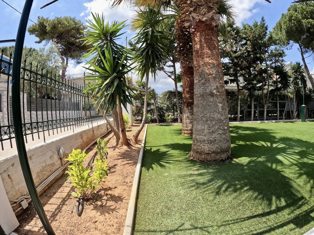 Фото Hector Villa Airport