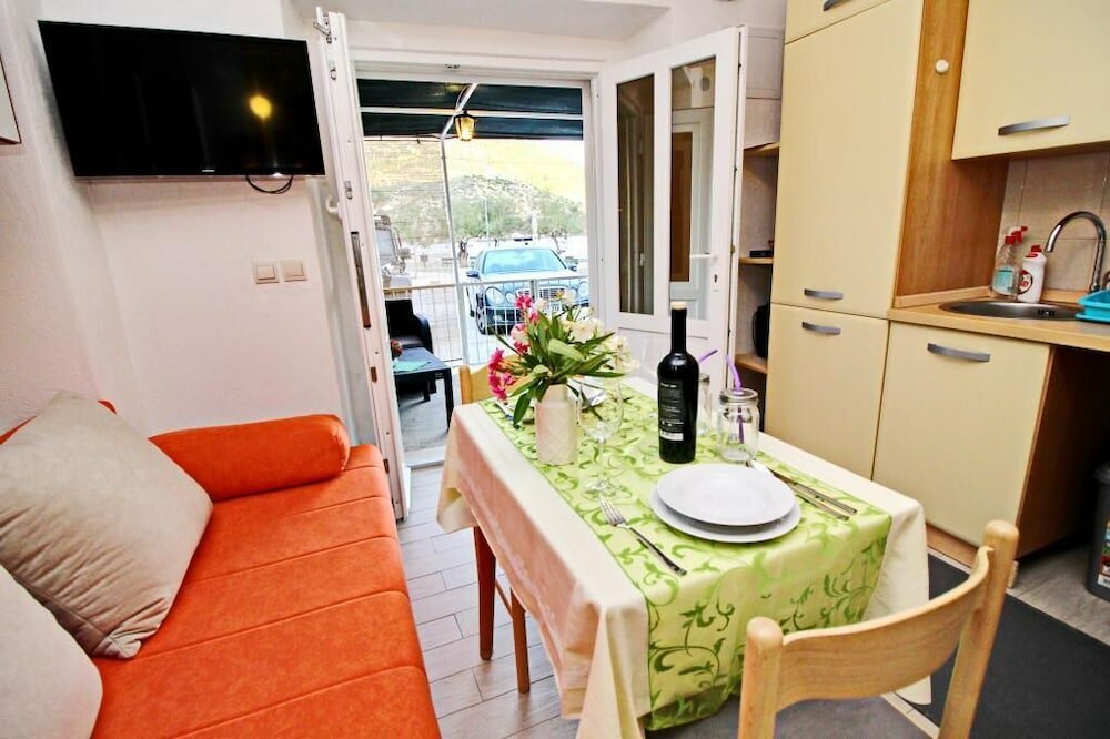 Фото Apartment Happy