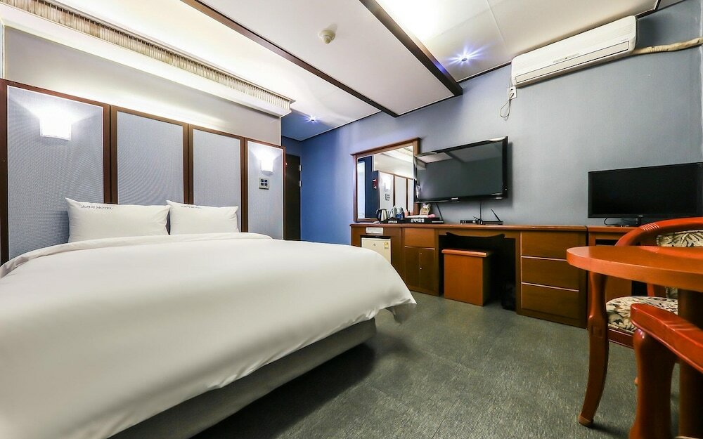 Фото Daejeon Yongjeon Sky