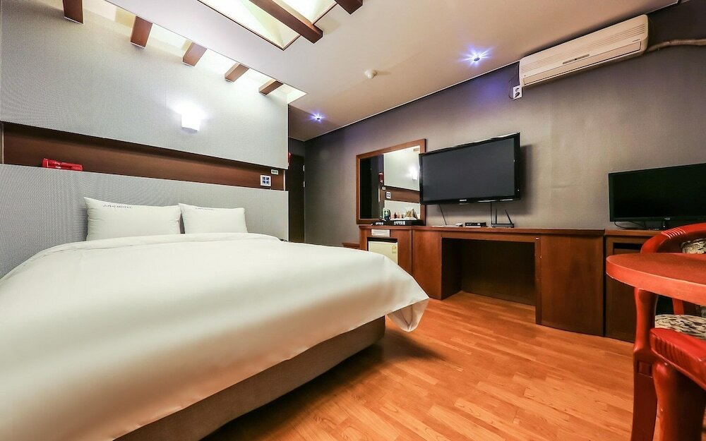 Фото Daejeon Yongjeon Sky