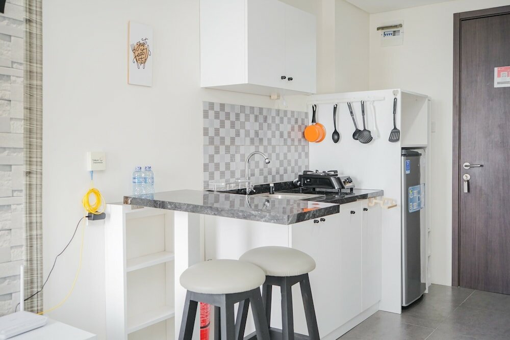 Фото Spacious And Wonderful 1Br Tamansari Bintaro Mansion Apartment