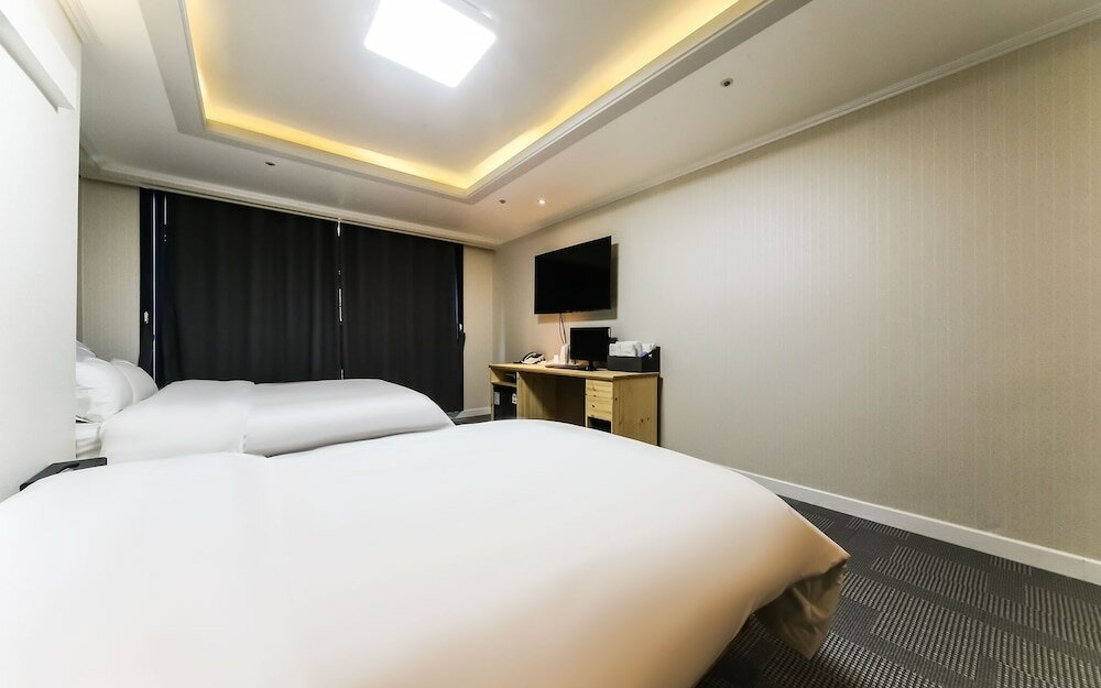 Фото Changwon Sangnamdong Hotel Jm