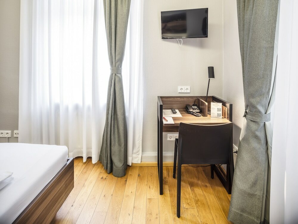 Фото Апарт-отель Living-World