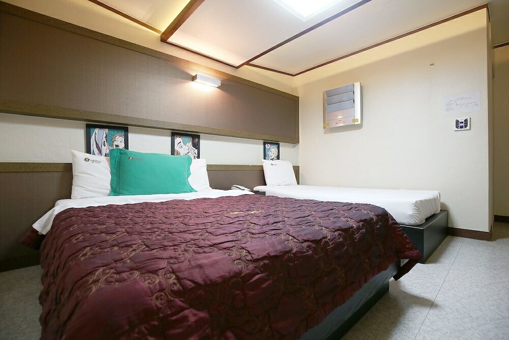 Фото Daejeon Wolpyeong M House