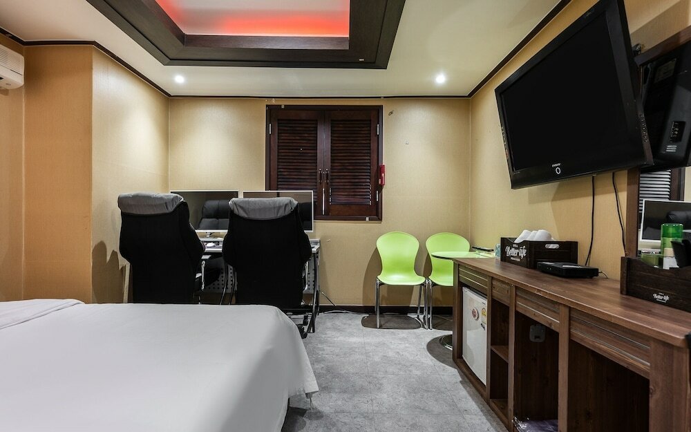 Фото Incheon Black Hole