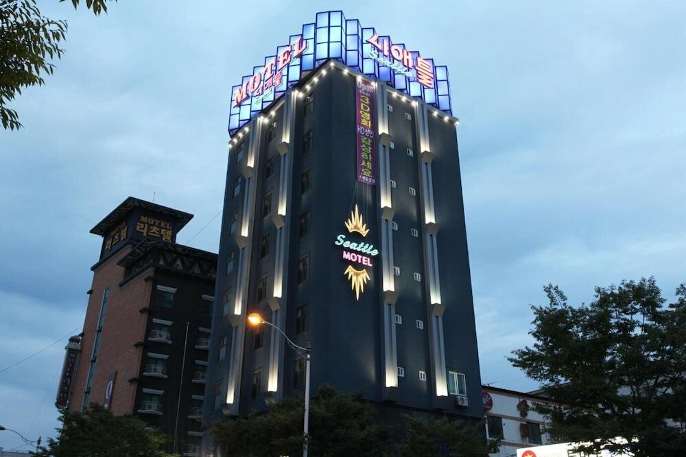 Фото отеля 1