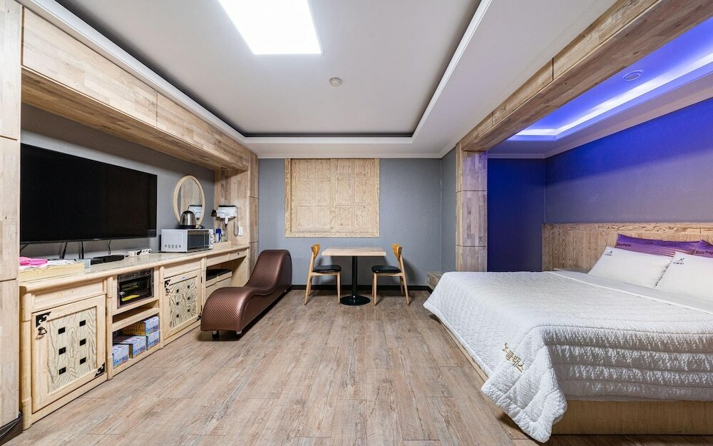 Фото Daejeon Yongjeon High Class