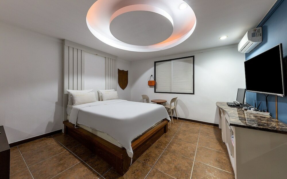 Фото Daejeon Yongjeon Savoy