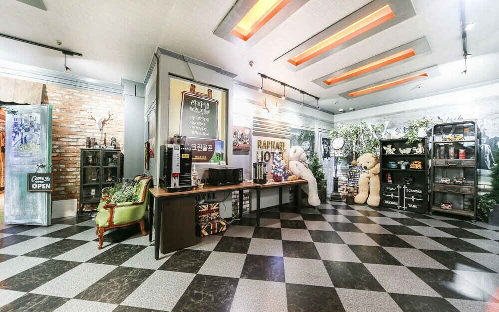 Фото Changwon Sangnam-dong Raphael