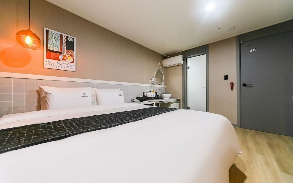 Фото Changwon Boutique Hotel Gung