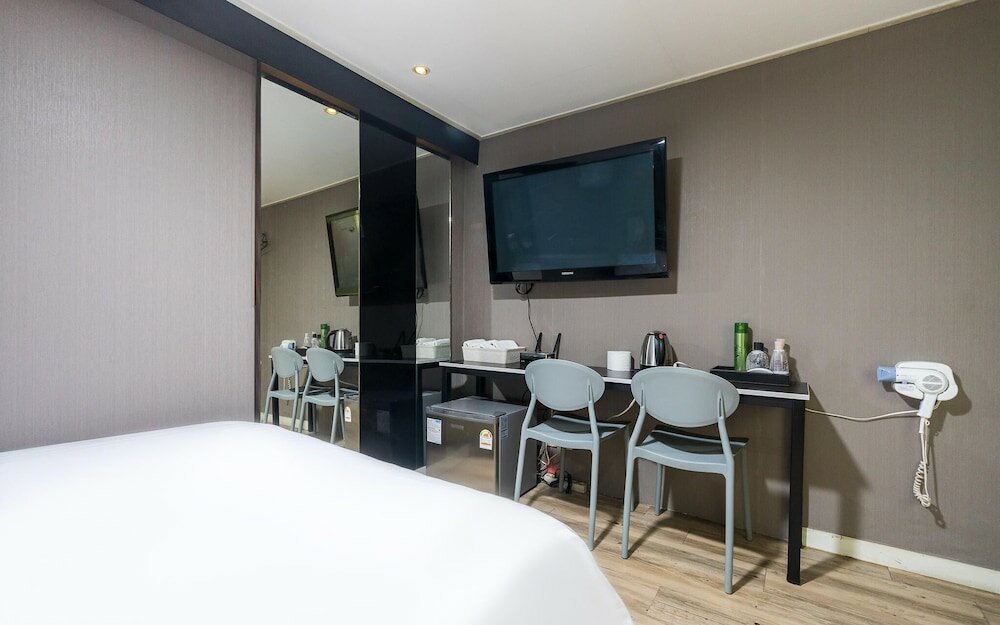 Фото Suwon Station 25h