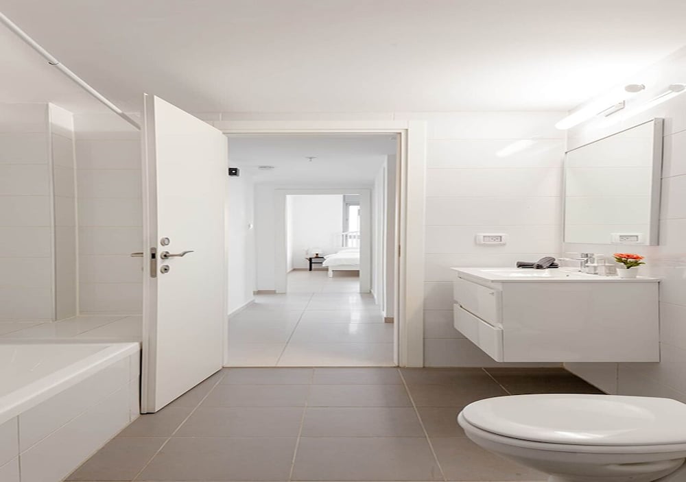 Фото Luxury Apartment Best Location Beach View