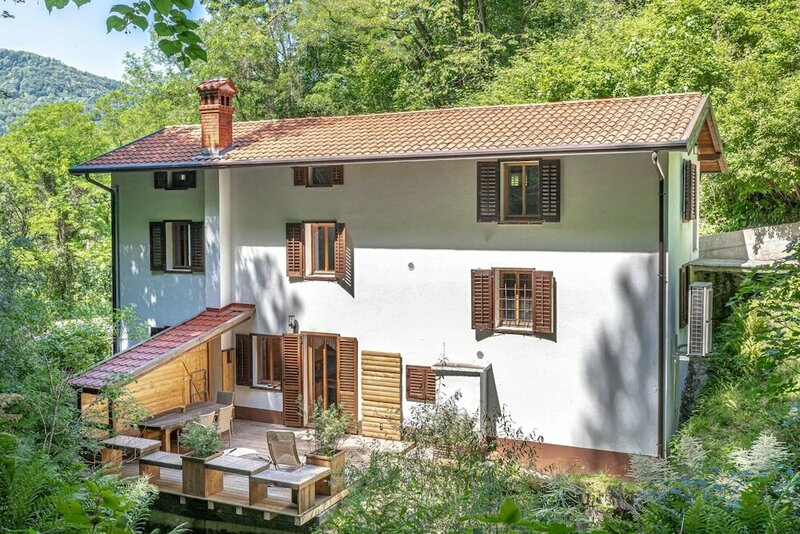 Гостиница House by The Stream