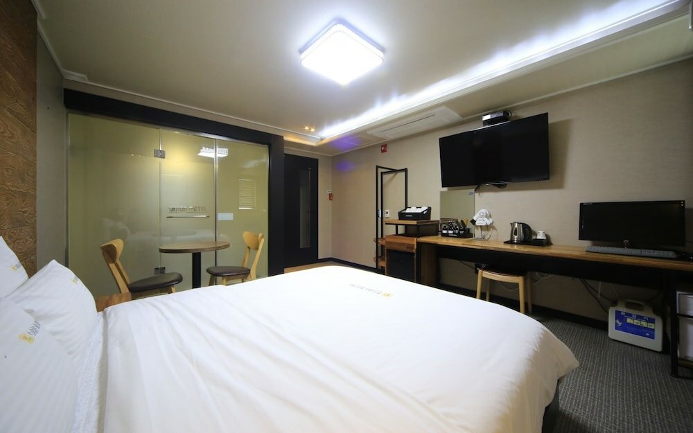 Фото Geoje Jangseungpo Yangpa