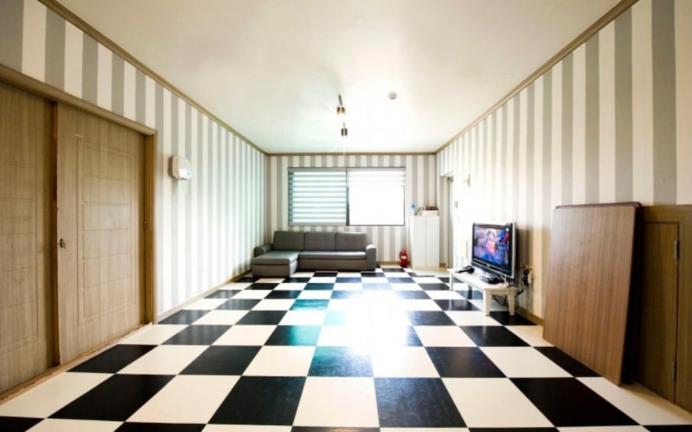 Фото Eurwangni Marine Camp Pension