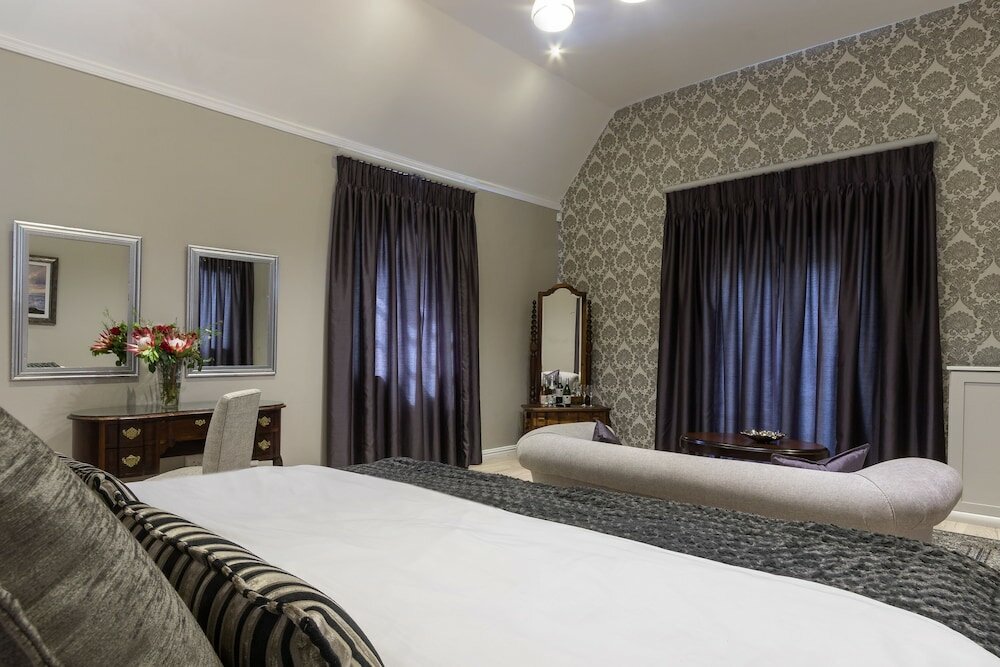 Фото Riverside Boutique Hotel