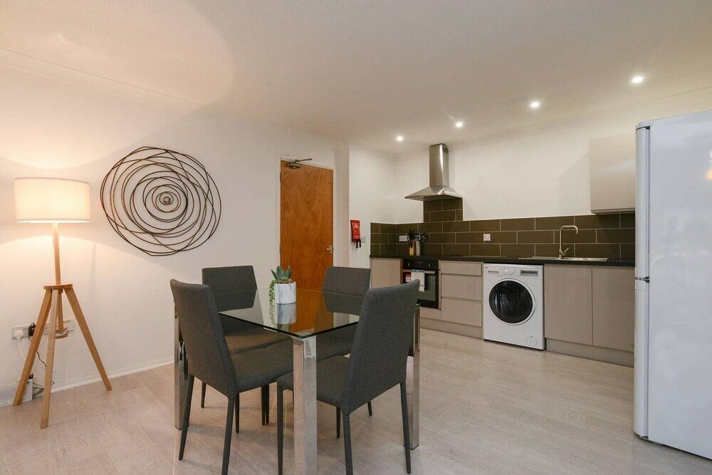 Фото Brook Court