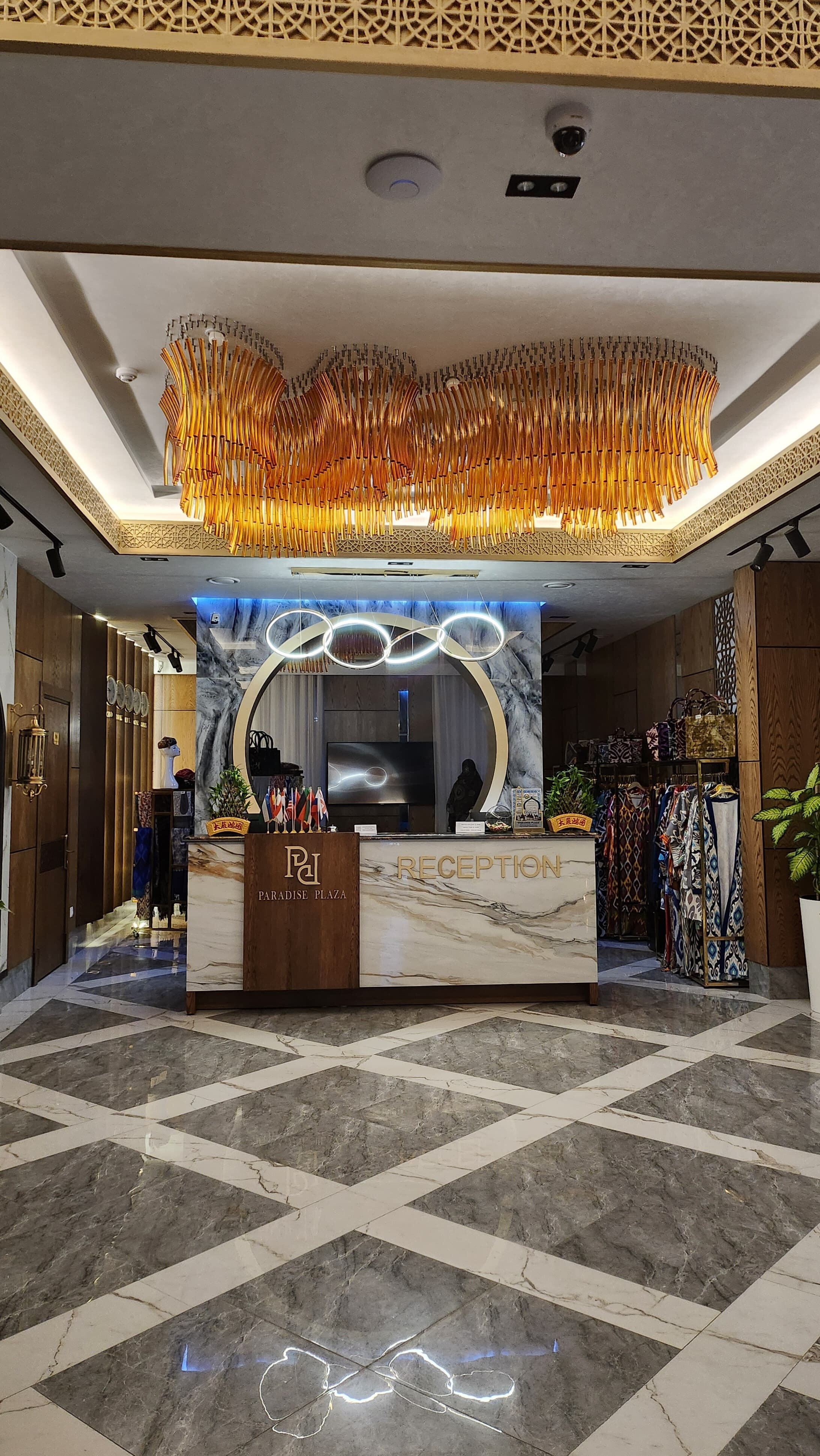 Фото Paradise Plaza Luxury Hotel