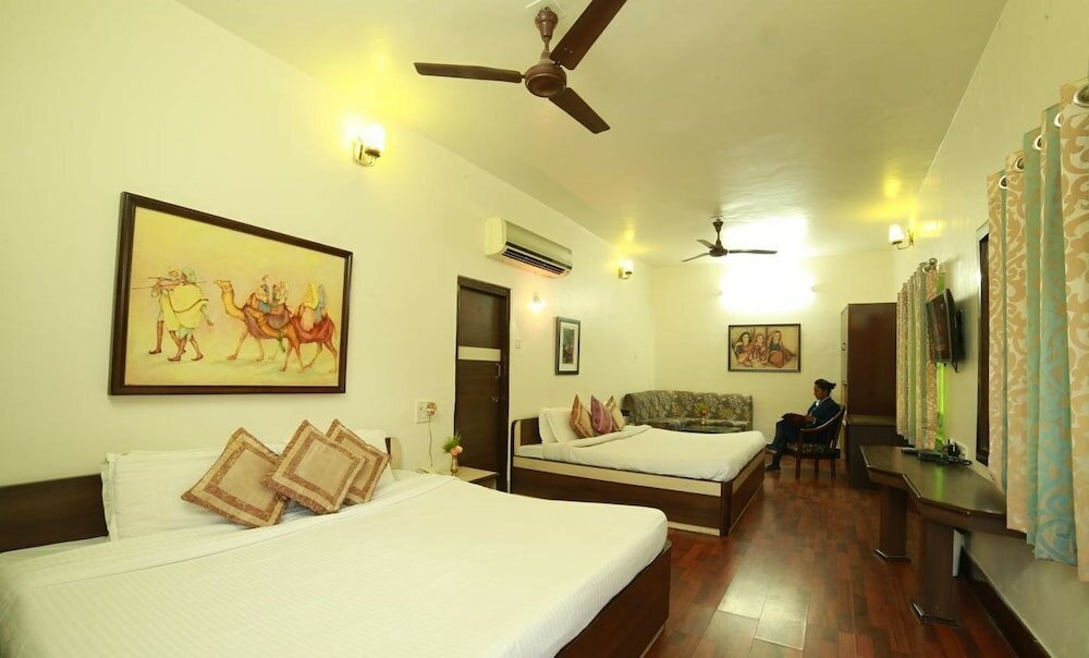 Фото Hotel Karnavati