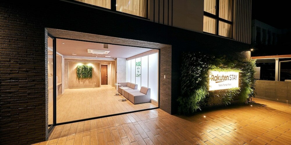 Фото Lacer Okinawa Naha Tomariport