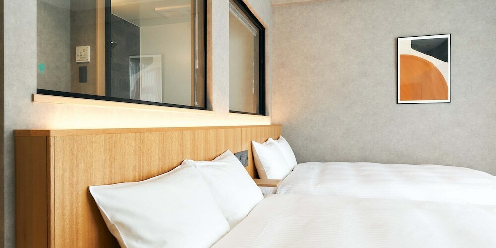 Фото Lacer Okinawa Naha Tomariport