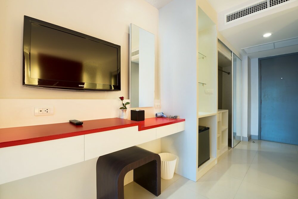 Фото Alfresco Phuket Hotel