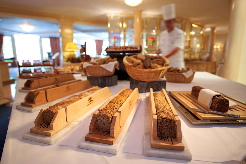 Фото Steigenberger Hotel Der Sonnenhof