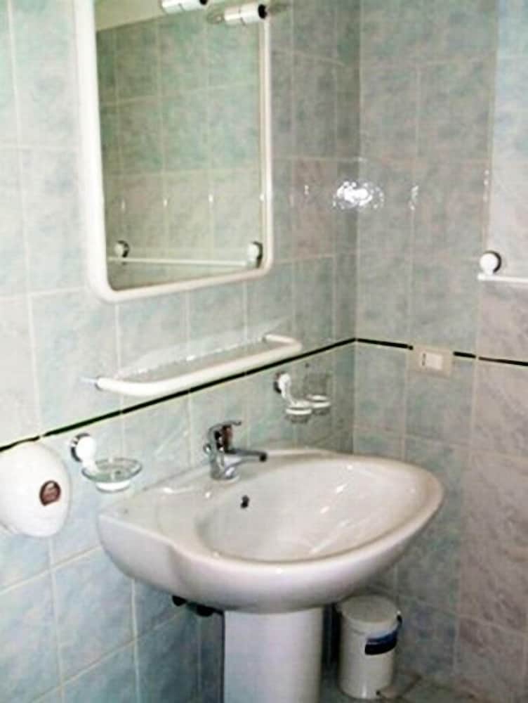 Фото Hotel Cambridge