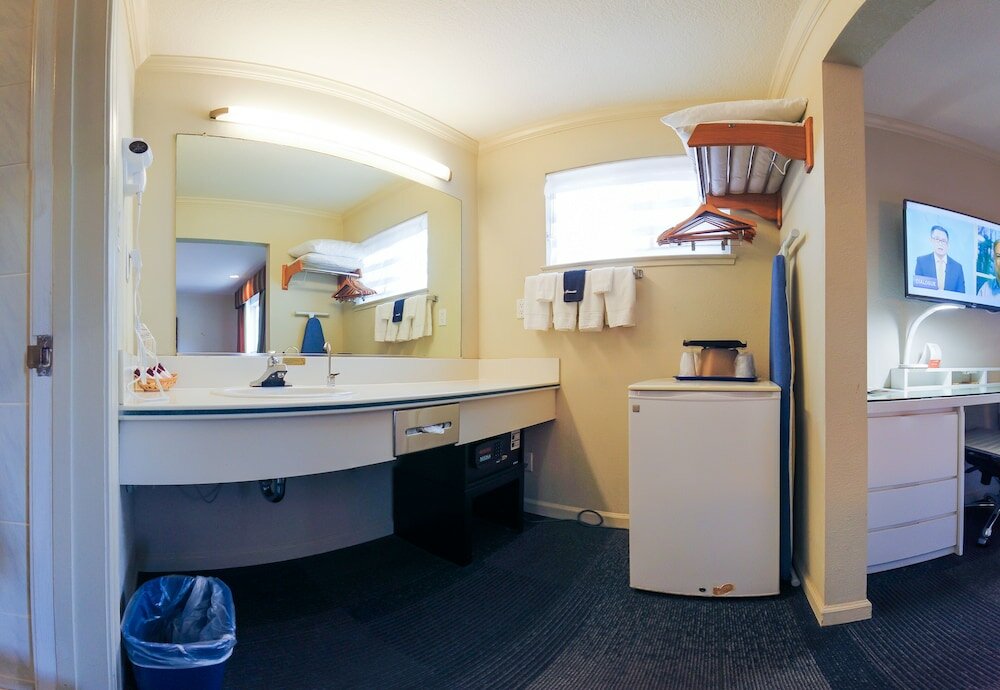 Фото Inn at Golden Gate