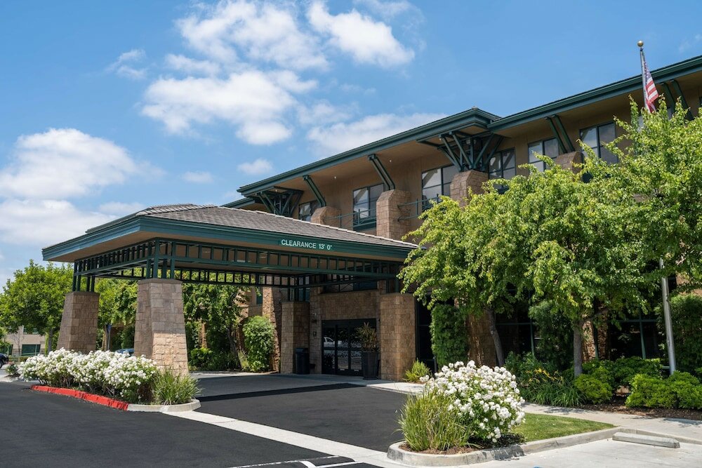 Фото Hampton Inn & Suites Agoura Hills