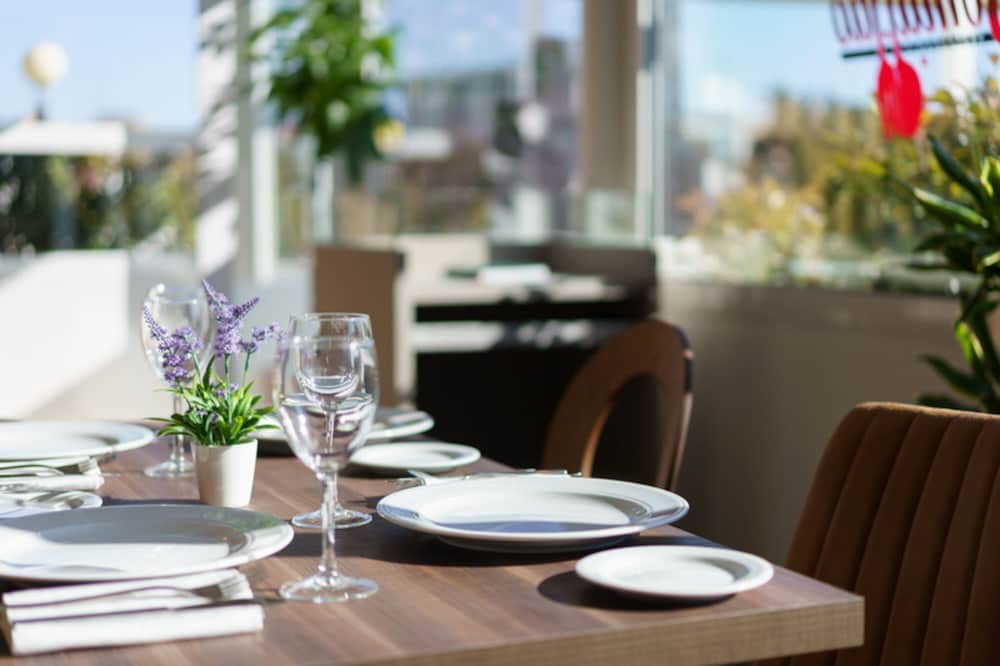 Фото Hotel Sercotel Ab Rivas