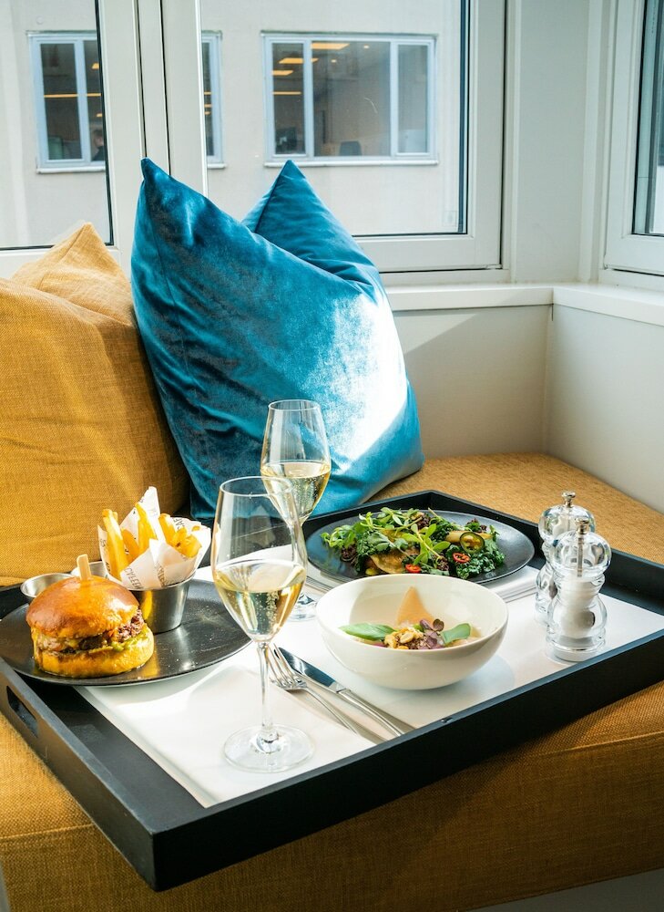 Фото Continental