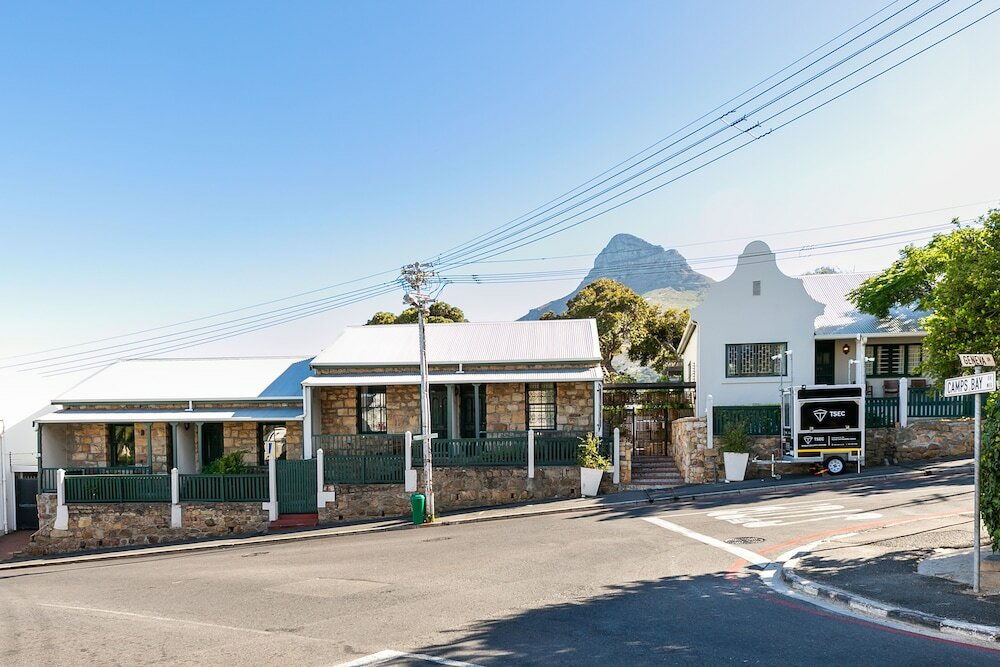 Фото Camps Bay Village