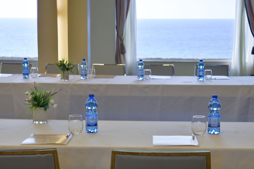 Фото Sharon Hotel Herzliya