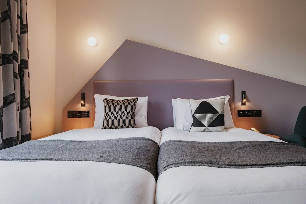 Фото The Fox & Goose Hotel