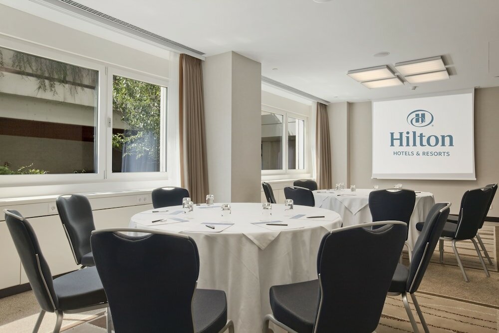 Фото Hilton Vienna Danube Waterfront