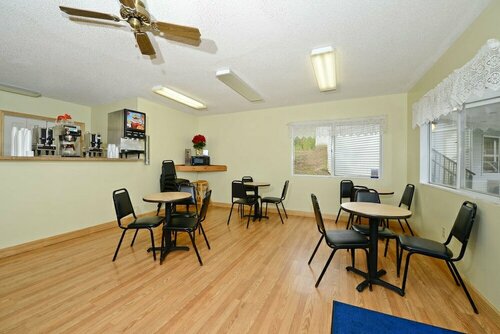 Гостиница Americas Best Value Inn St. Ignace